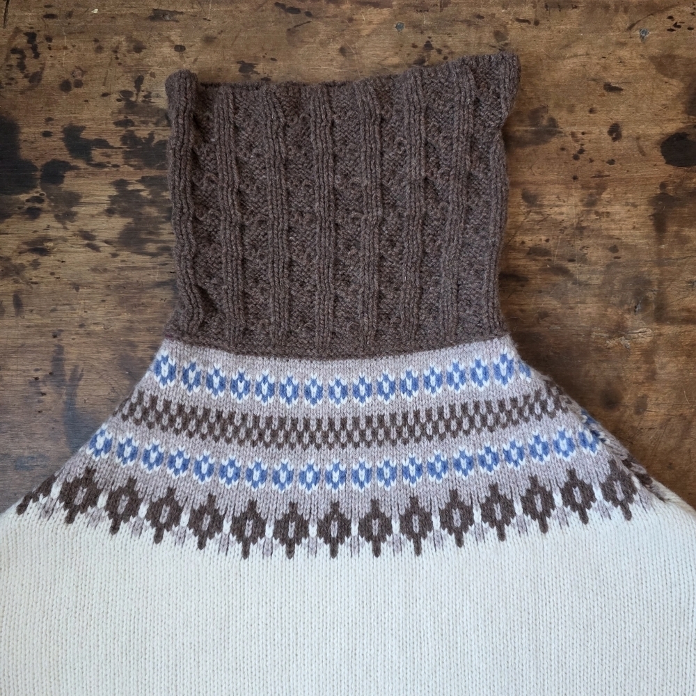 Munrospun Pure Lambswool Poncho – Size S – Cream, Brown, Wedgewood Blue - Picture 2 of 10